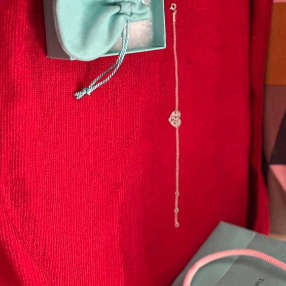 Tiffany (Paloma Picasso) Olive Leaf Heart Bracelet - Picture 4 of 5